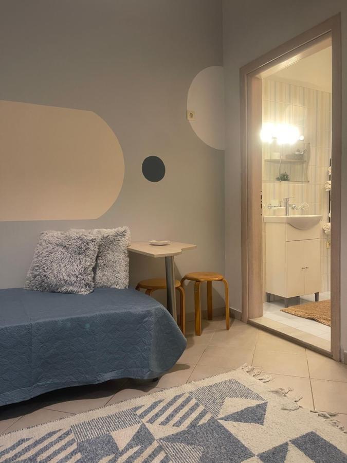 Cozy Minimal Apartment Piraeus Bagian luar foto